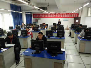 技能大賽練隊(duì)伍 鯤鵬展翅騁賽場(chǎng)——成都市電子信息專業(yè)職教集團(tuán)電子類專業(yè)教師技能比賽在成都電子信息學(xué)校舉行